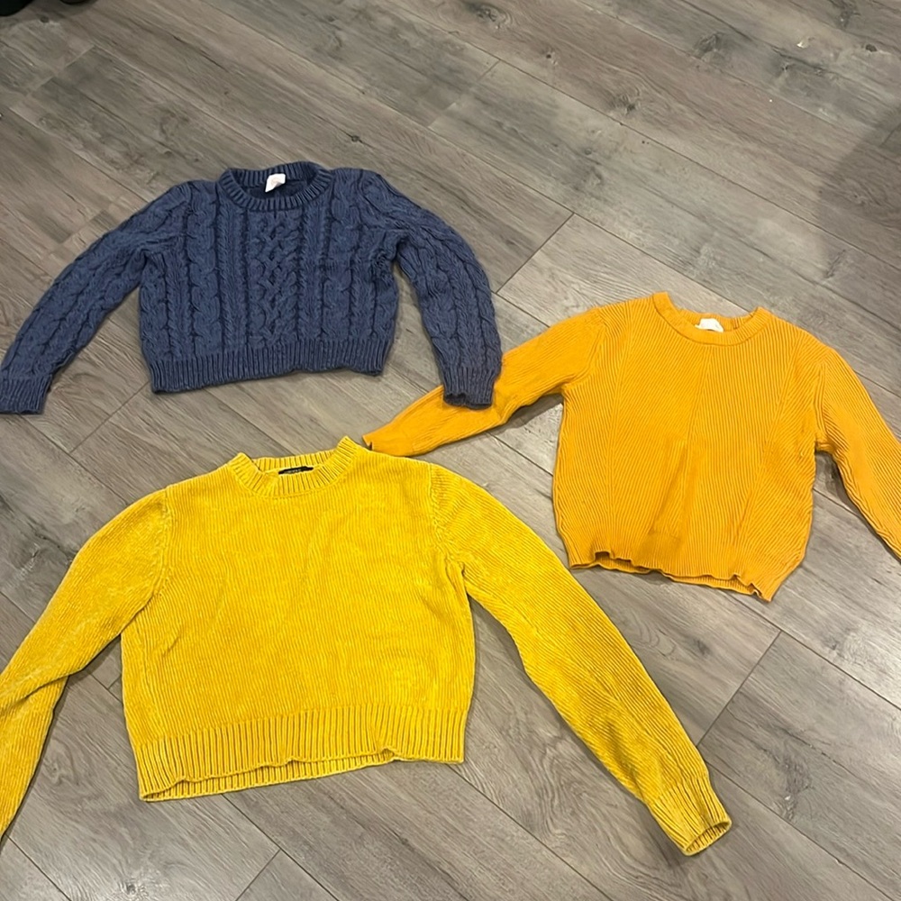 CUTE SWEATERS!!!! 3 size xs